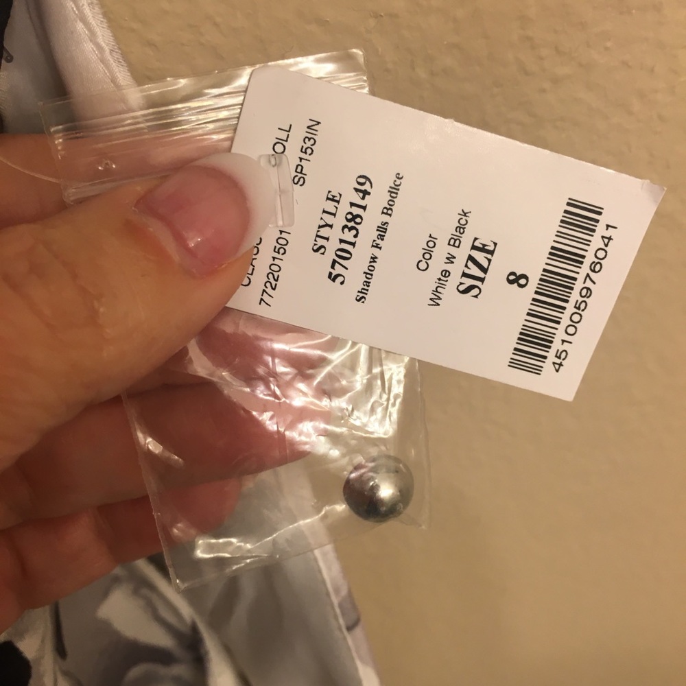 🆕 WHBM Shadow Falls Bodice Blouse - 8 - Picture 3 of 13